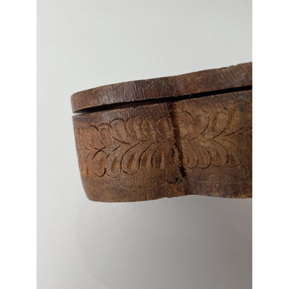 Vintage 1979 Wooden Carved Heart Shaped Trinket Box, Jewelry, Home Decor - Picture 4 of 10